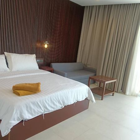 Beach House By Rose Massage Най-Тон-Бич Экстерьер фото